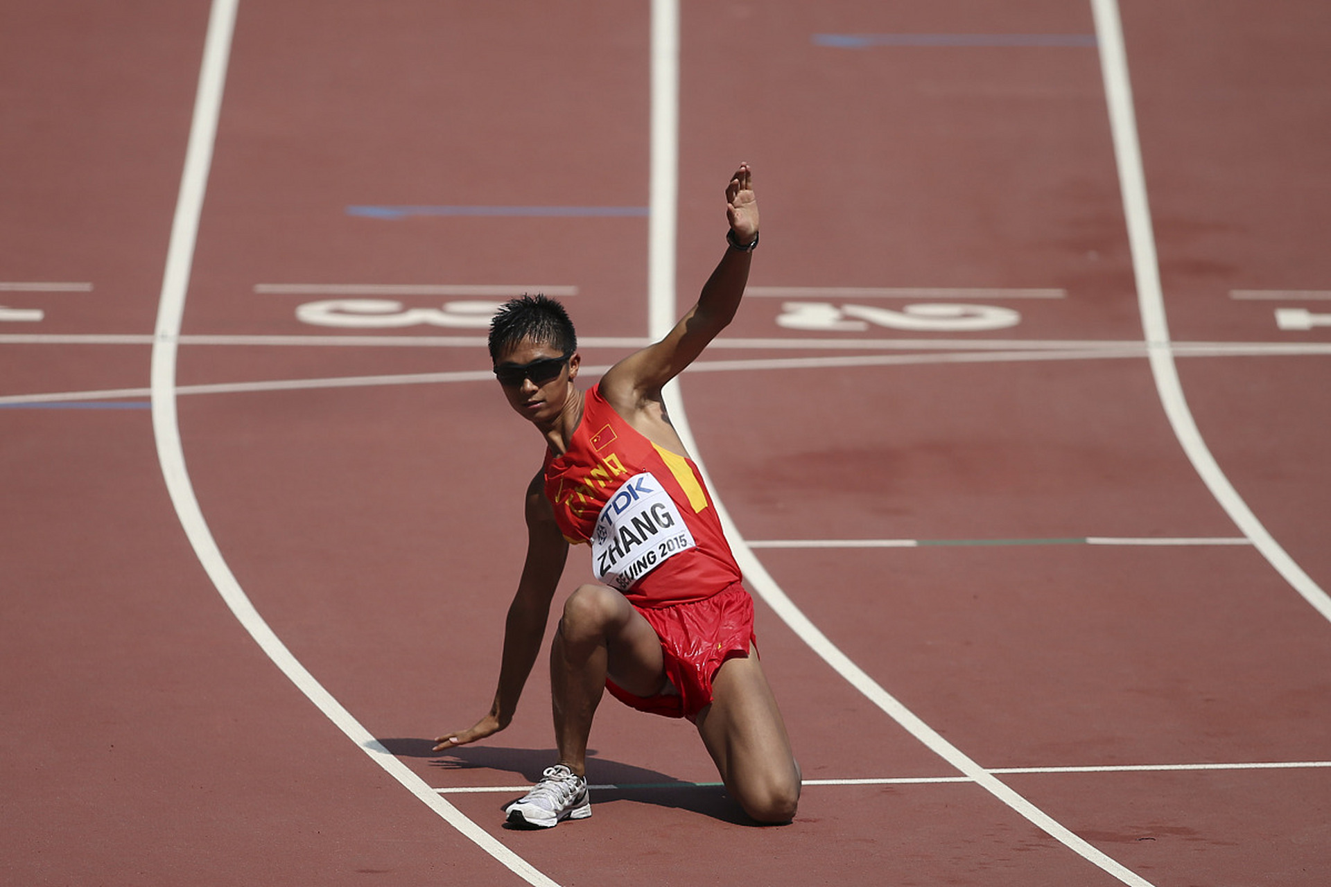 英雄联盟竞猜_百米飞人跑出赛季最佳